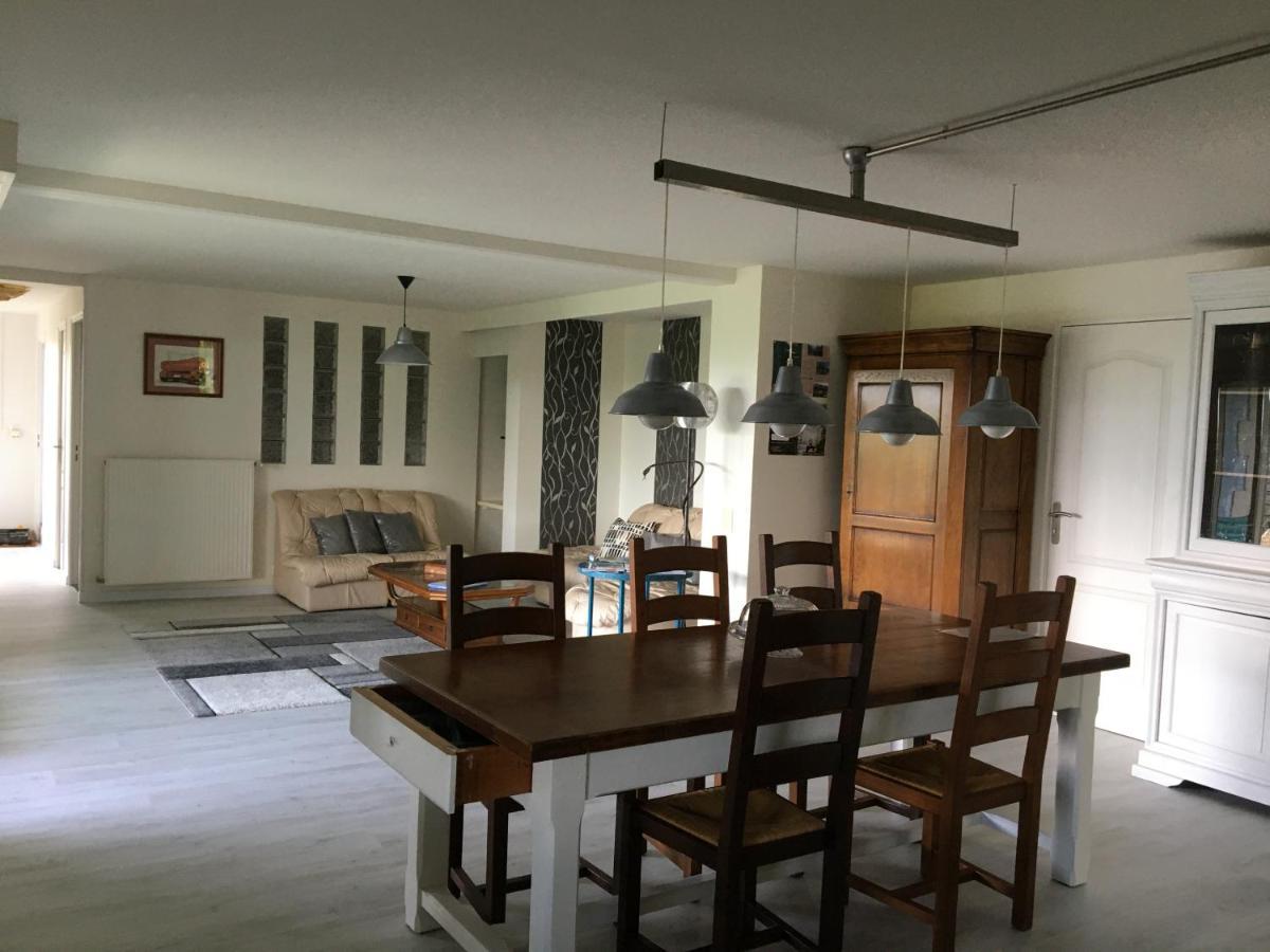 Les Gites De La Maison Bleue D'Estialescq エクステリア 写真