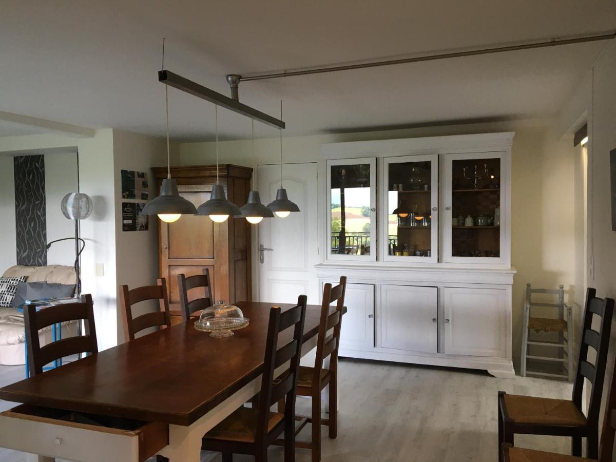 Les Gites De La Maison Bleue D'Estialescq エクステリア 写真